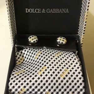 Dolce & Gabbana Tie, Pocket square and cuff links